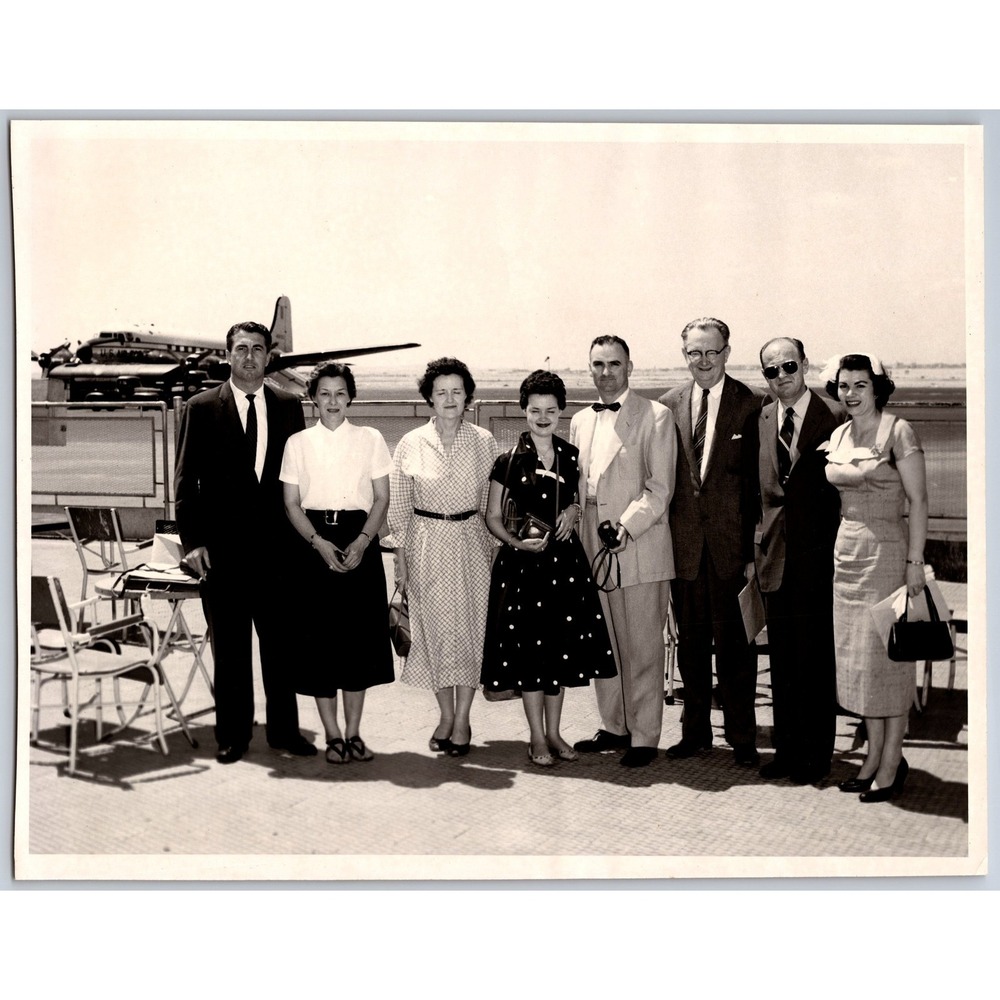 VINTAGE 1950s AIRPORT TRAVEL GROUP PHOTO w/ AIRPLANE Black & White Photograph